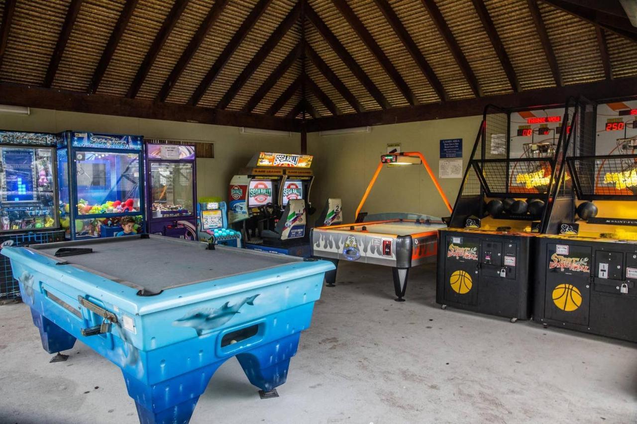 Tropical Getaway In 2 Bedroom Unit In 4 Star Resort Noosaville Buitenkant foto